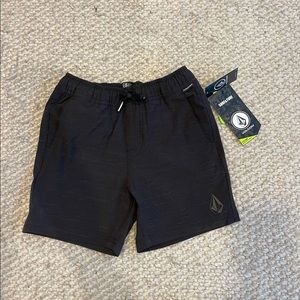Volcom Toddler walking shorts (Size: 5T/color: Black)